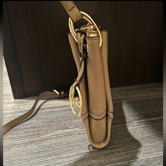 NWT Michael Kors Nicole Triple Compartment
Crossbody Bag, Beige Leather - Picture 9 of 16
